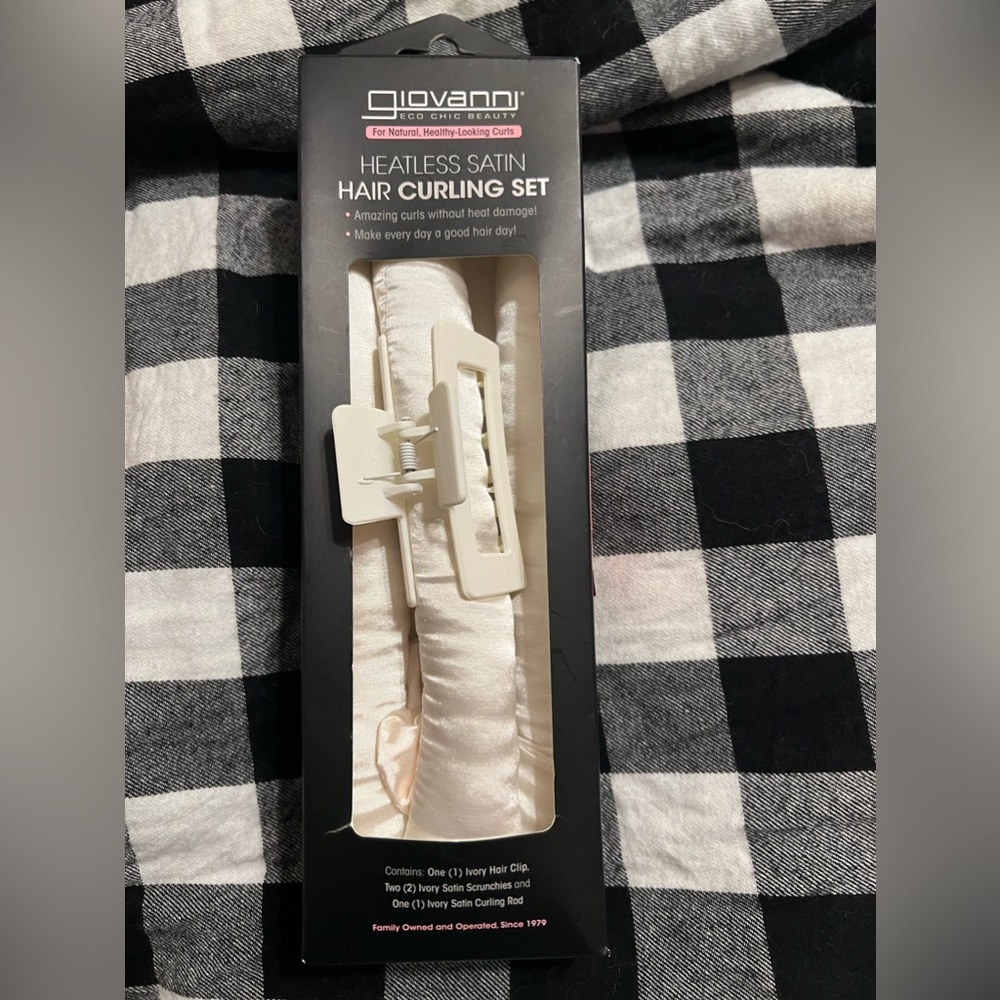 NWT-Giovanni Heatless Satin Hair Curling Set